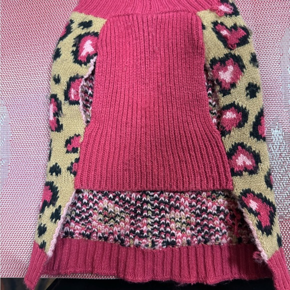 Dog sweater worn once excellent condition - Picture 2 of 2
